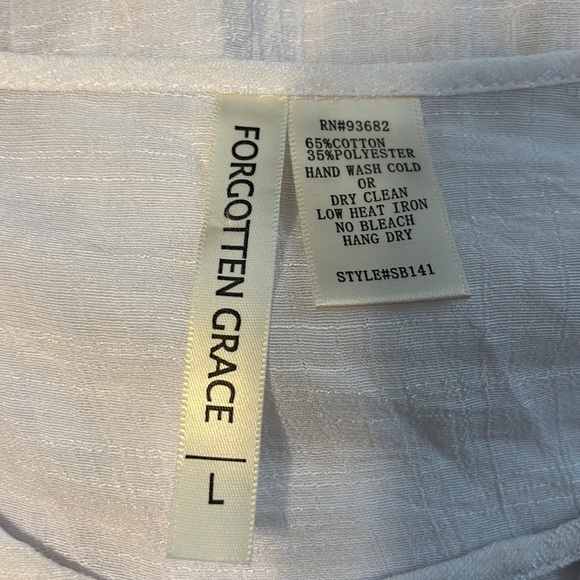 Forgotten Grace lace long sleeve blouse - Picture 5 of 5